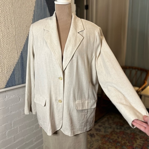 Sag Harbor Linen Blend Relaxed Cream Blazer - Picture 4 of 10
